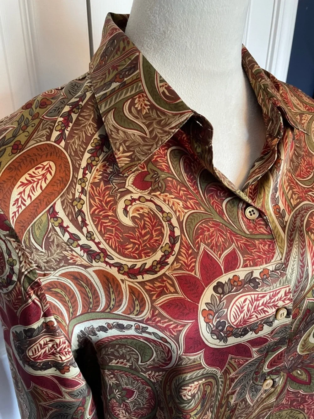 Nine West Silk Multicolor Paisley Collared Button-Down Shirt Red Green Tan Sz 12 - Picture 2 of 8